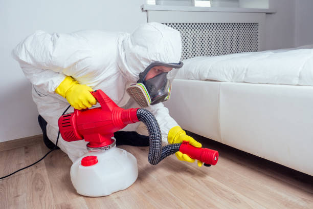 Best Commercial Pest Control Services  in Ishpeng, MI