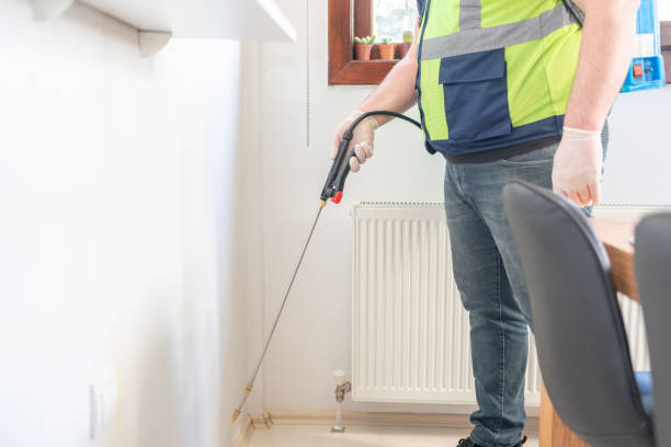 Best Residential Pest Control  in Ishpeng, MI